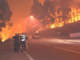 Centenares de personas desalojadas por un incendio declarado en Ribeira