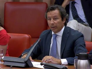 Floriano dice que los socialistas "están siendo los colaboradores necesarios" de Bárcenas