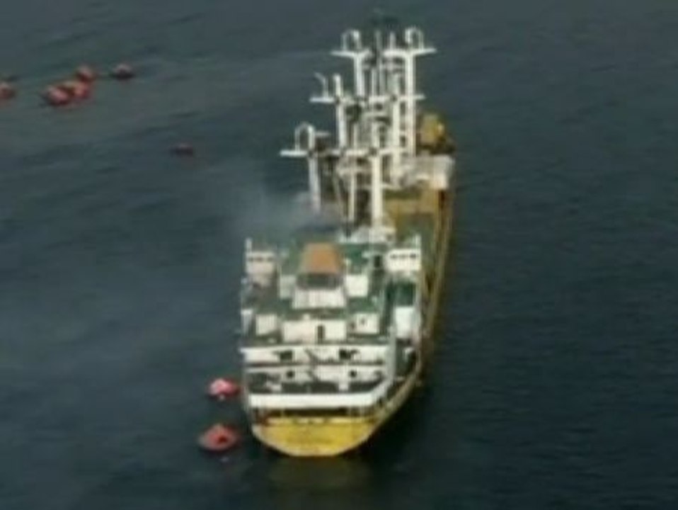 Se hunde un ferry de pasajeros tras chocar con un carguero en Filipinas