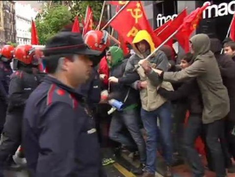 Bilbao y Vitoria registran conflictos por la jornada de huelga en el País Vasco