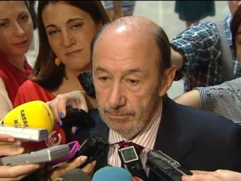 Rubalcaba: Griñán está cumpliendo con su deber