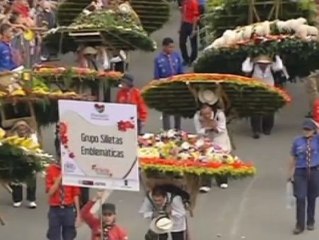 Miles de colombianos celebran el festival de la flor en Medellín