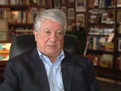 Arturo Fernández: No sería lo más oportuno bajar los sueldos