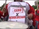 Miles de personas en Caracas se manifiestan contra la corrupción