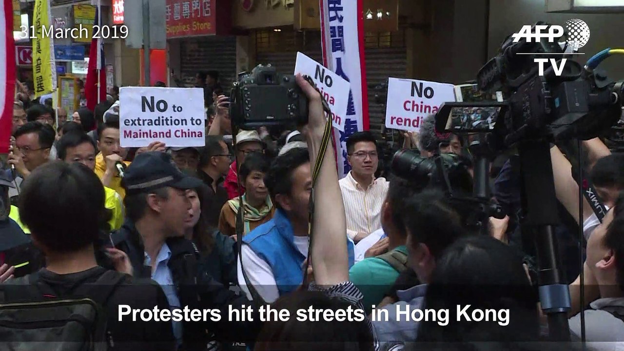 Thousands protest in Hong Kong over China extradition law