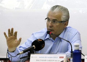 Garzón asegura que Cobos vulnera las normas del Tribunal Constitucional
