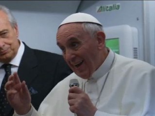 El Papa explica en el avión de vuelta: ¿Quién soy yo para juzgar a los gays que buscan a Dios?