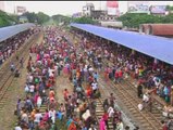 Miles de personas celebran el Eid al Adha en Bangladesh