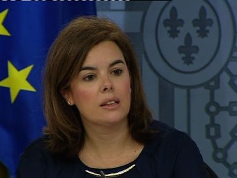 Santamaría: El PSOE debería explicar donde están mientras el Gobierno saca al país de la crisis