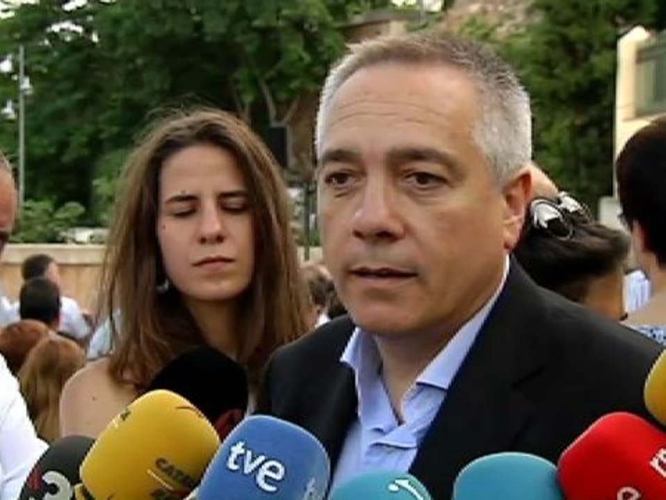 Pere Navarro confía en la inocencia de la gerente del PSC