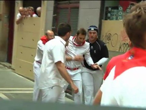 Cuatro heridos por asta de toro en el sexto encierro de los Sanfermines