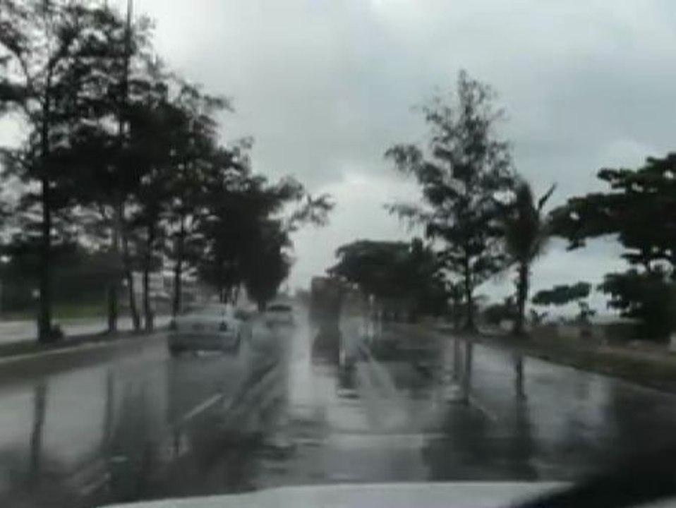 La isla se prepara ante la inminente llegada de la tormenta tropical
