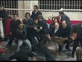 Así se toman los hinchas del Independiente de Avellaneda el descenso