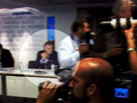 Luis Bárcenas ha pasado en cinco años del anonimato a ser el centro de todos los objetivos de la prensa