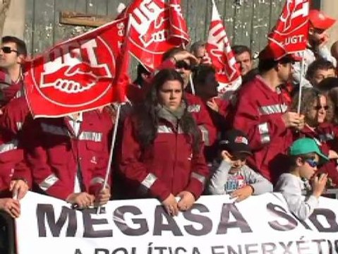 Los trabajadores de Megasa protestan para salvar más de 1.300 puestos de trabajo