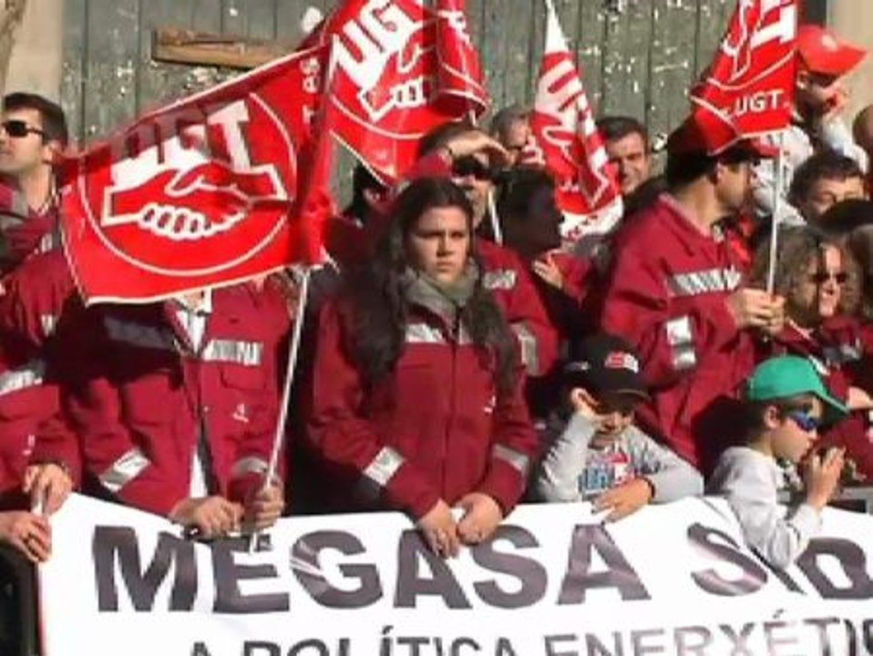 Los trabajadores de Megasa protestan para salvar más de 1.300 puestos de trabajo