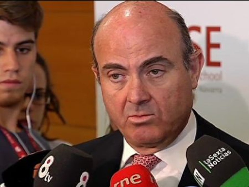 De Guindos anuncia que los próximos datos del paro serán buenos