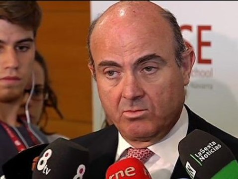 De Guindos anuncia que los próximos datos del paro serán buenos