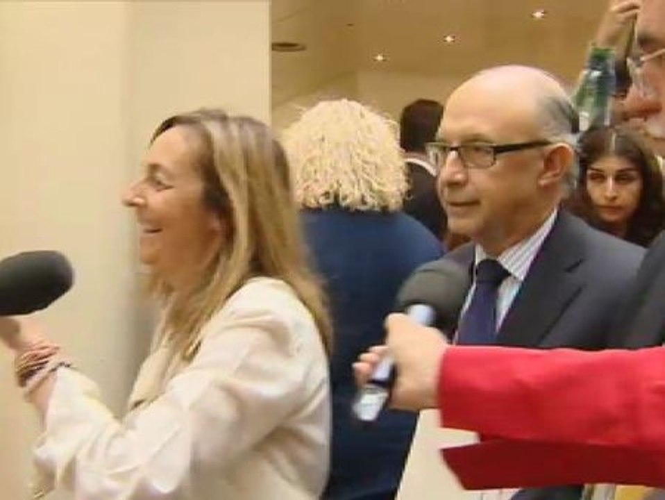 Montoro elude las preguntas de los periodistas sobre la infanta y el informe de la Agencia Tributaria