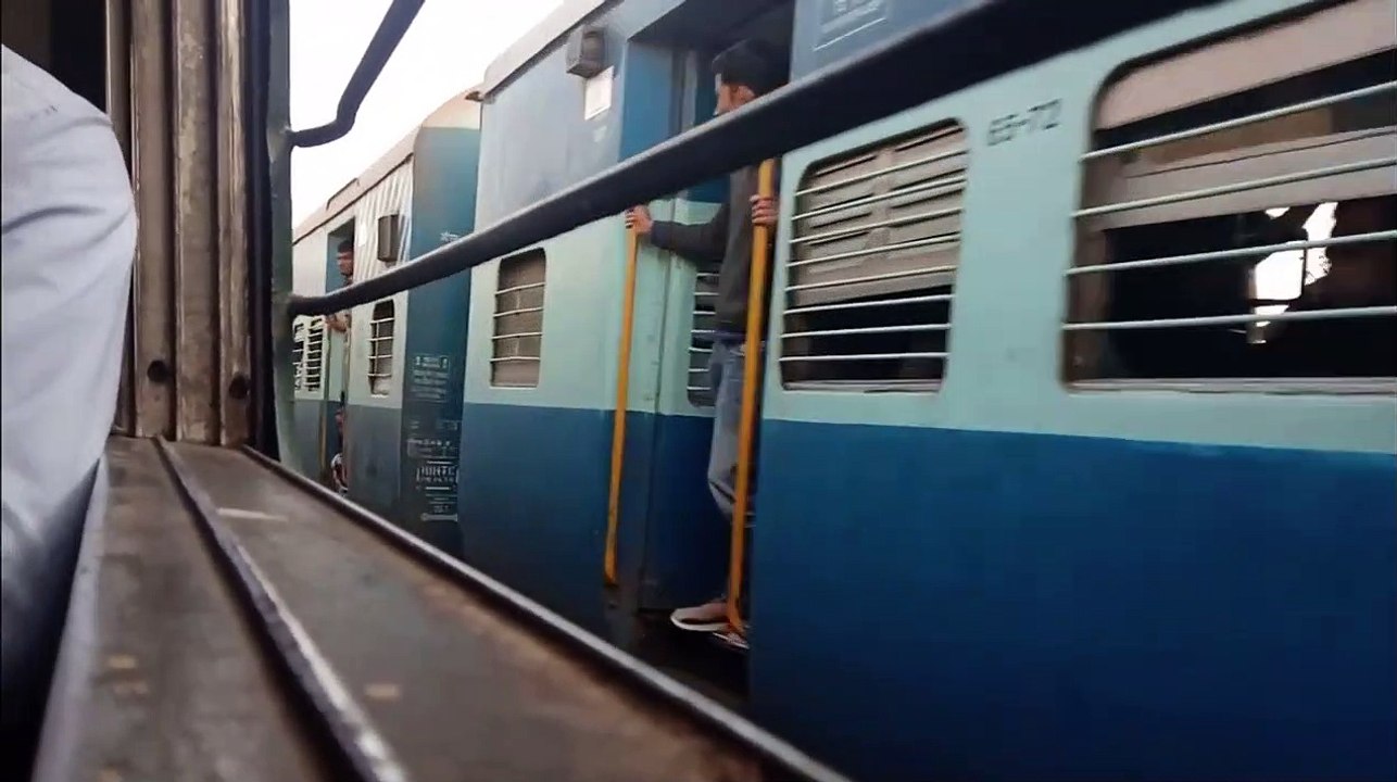 Karnataka Sampark Kranti Express (12649) Vs Palwal- NDLS (64077)