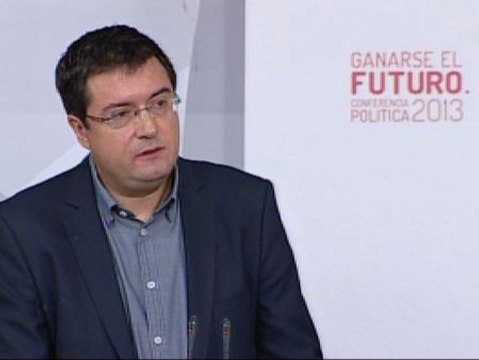 López: Rajoy vive atado al caso Bárcenas con la correa del caso Gürtel