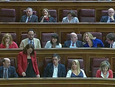 Sáenz de Santamaría: Lo que lleva a los países a la quiebra no son los ajustes sino las deudas