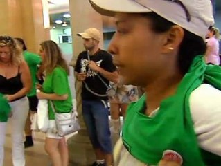 Cientos de personas toman una sucursal bancaria para exigir alquileres sociales
