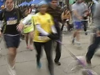 Ochocientos perros y sus dueños participan en una carrera en Chile