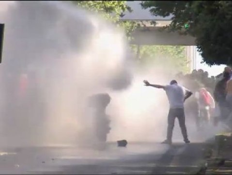 Violencia en Turquía entre policía y manifestantes