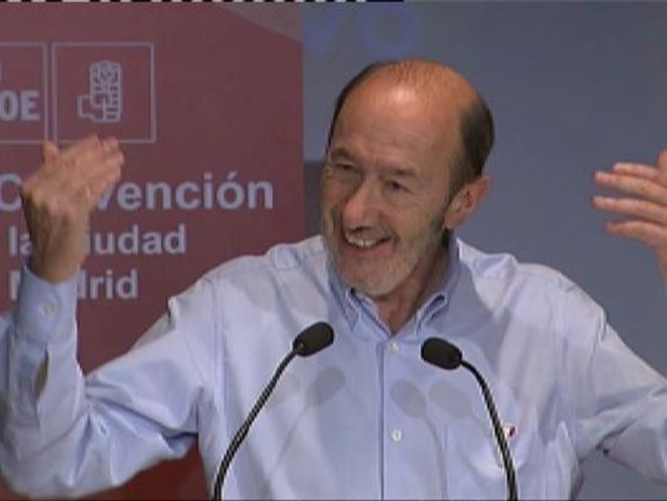 Rubalcaba: "Sobre la maternidad deben decidir las mujeres ni los curas, ni los médicos, ni los jueces"