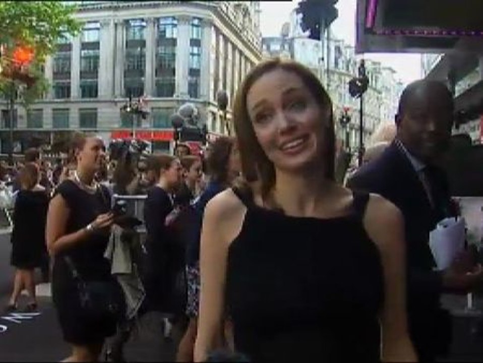 Angelina Jolie reaparece tras su doble mastectomía