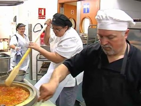 La llegada de las vacaciones escolares eleva el número de niños que se atienden en los comedores sociales.