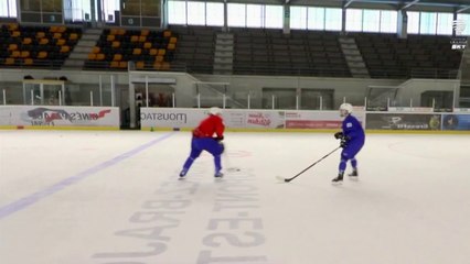 Sports - Les filles brisent la glace