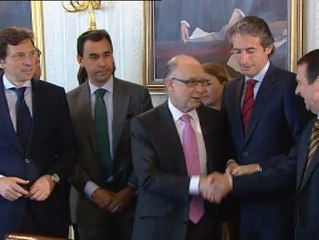 Hacienda se reúne con la FEMP para aclarar dudas sobre su reforma local