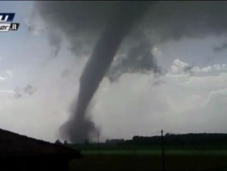 Espectacular tornado en el norte de Italia
