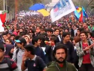 Multitudinaria manifestación en Chile por una educación gratuita y de calidad