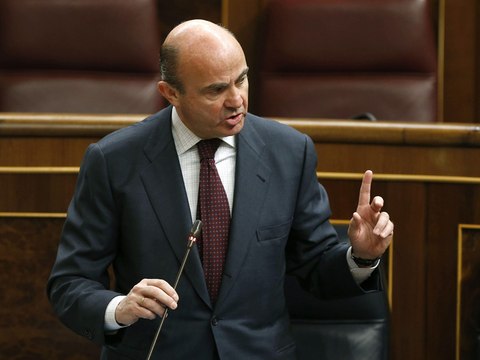 De Guindos ve muchos brotes verdes y pronostica una recuperación economica para antes de lo que pensamos