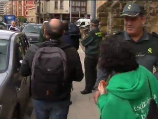 Un grupo de profesores abuchea a Wert en Haro