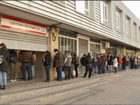 Rajoy recibe a los agentes sociales en La Moncloa