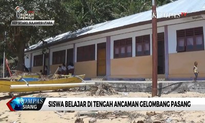 Miris! Siswa Perbatasan Ini Belajar di Tengah Ancaman Gelombang Pasang