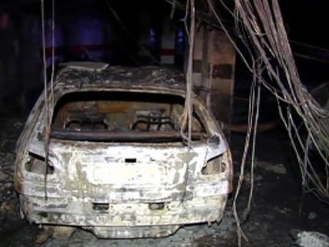 Un incendio intencionado en un garaje saca a doscientos vecinos de sus casas