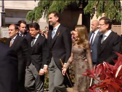 Abucheos a los Príncipes de Asturias a su llegada a la ceremonia de entrega del Premio Cervantes