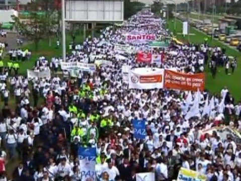 Las calles se llenan para pedir la paz