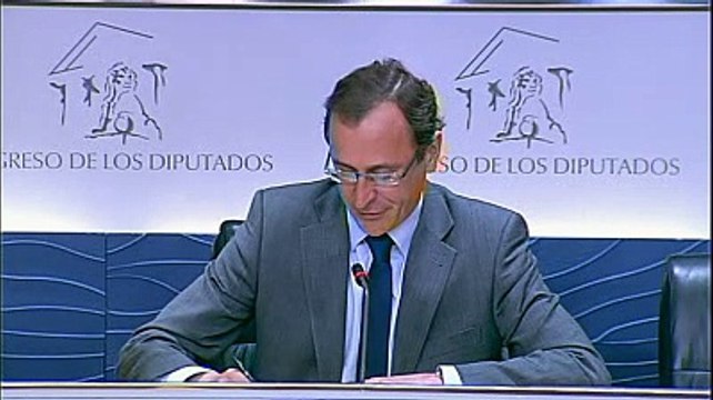 Alonso (PP) justifica los sobresueldos en el partido en lo poco que ganaban los dirigentes