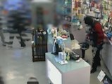 Un policía fuera de servicio evita el atraco a una farmacia