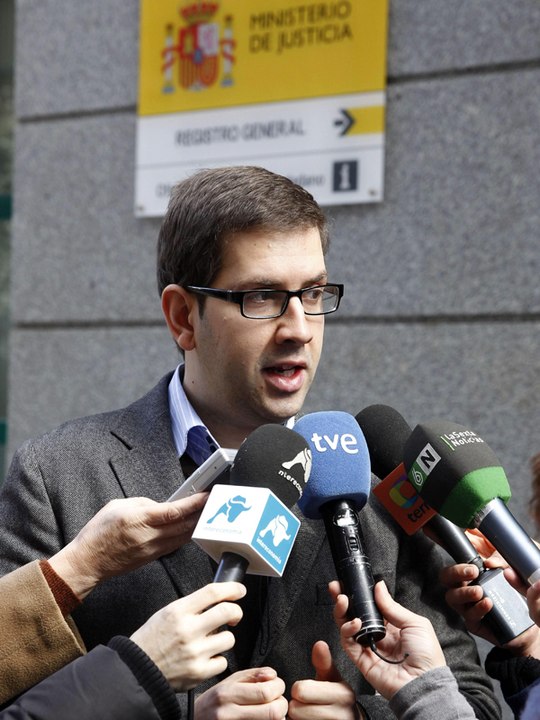 Una plataforma de abogados registra en Justicia 170.000 firmas contra las tasas judiciales