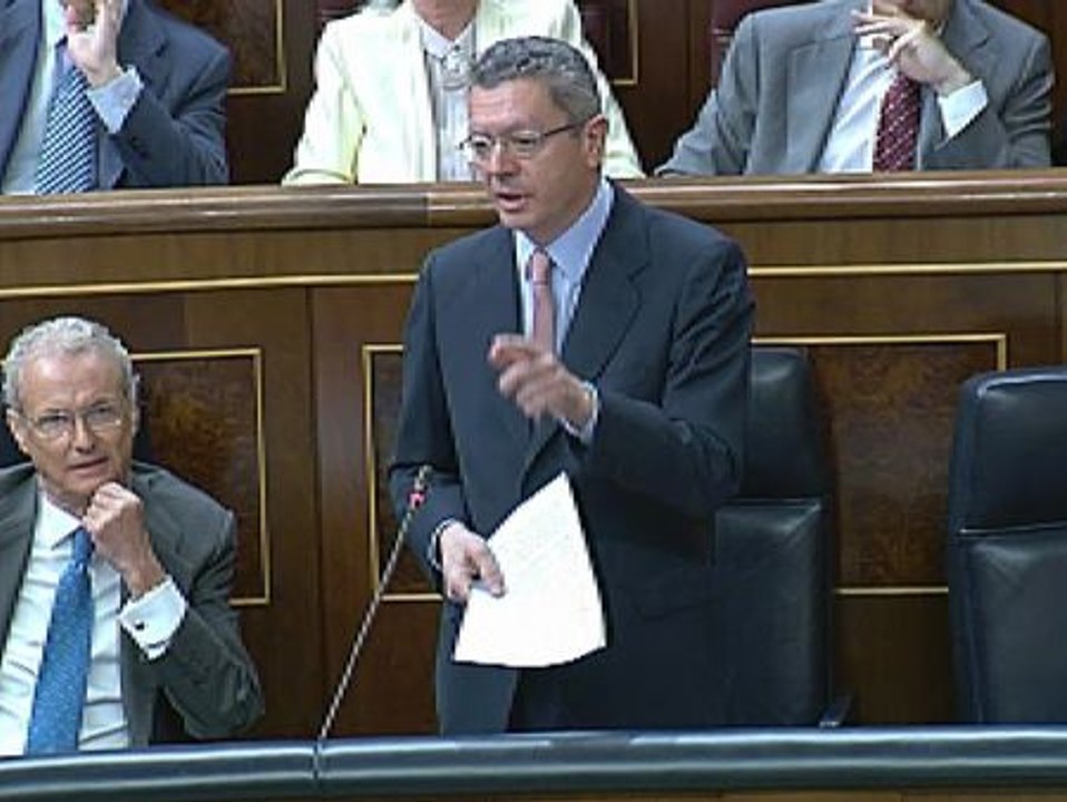 Gallardón: "Aquí el único partido de la Historia de España condenado por financiación ilegal ha sido el PSOE"