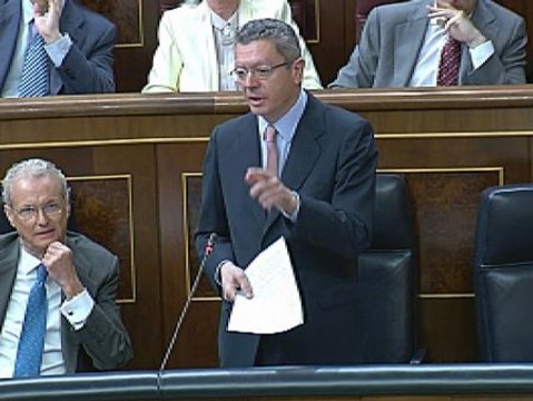 Gallardón: Aquí el único partido de la Historia de España condenado por financiación ilegal ha sido el PSOE
