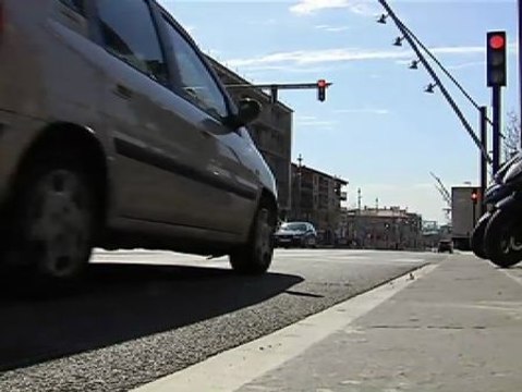 Un anciana abandonada en plena calle por sus hijos