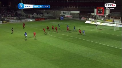 Coup franc repoussé par la défense